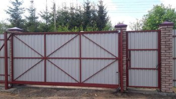 Забор из профнастила с воротами и калиткой 40 метров
