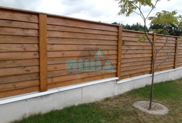 Деревянный забор елочка